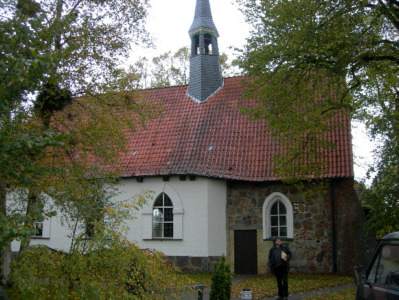 Kirche von Nordhastedt von außen, Untersuchung von Schimmelproblem